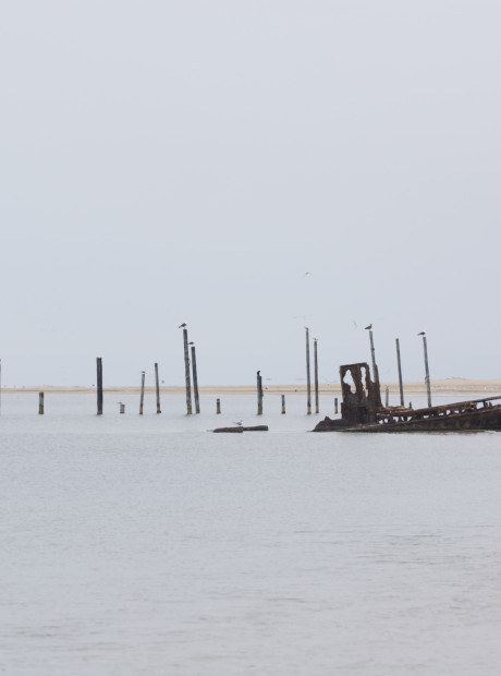 A COSTA DOS ESQUELETOS E A LENDA DOS DOIS MARINHEIROS